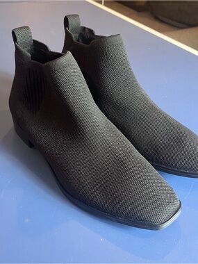 Vivaia Ryan Pro Women’s Waterproof, Black Knit Chelsea Boots, never worn